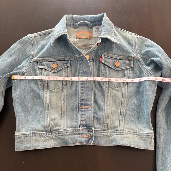 Levi’s Cropped Faded Denim Jacket L - Picture 7 of 11